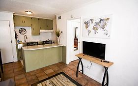 Central Automobile Alley Modern 1Bdr - Wifi